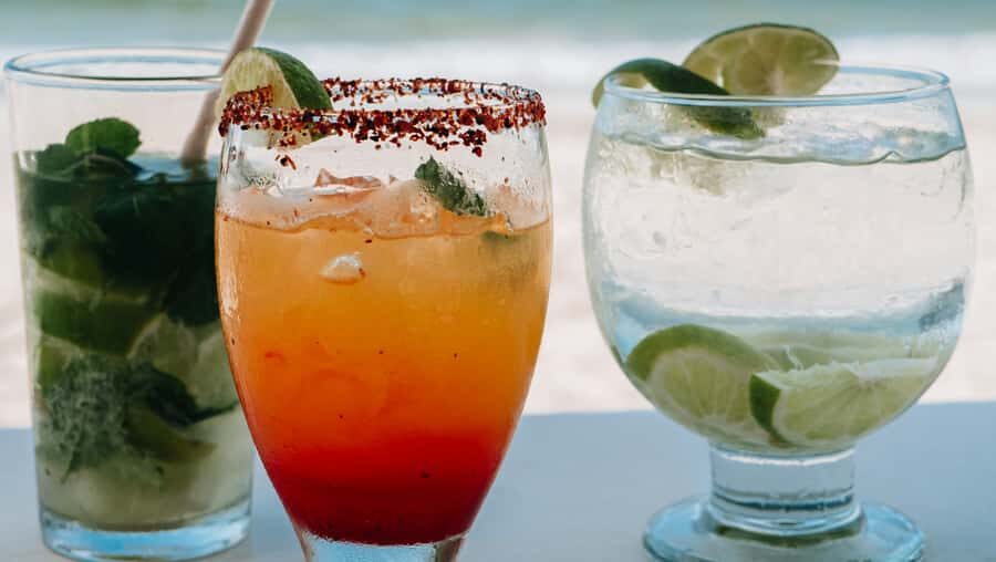Tierra Bomba Island: A day at Marine Beach Club - Service style and comfort: the small things that matter