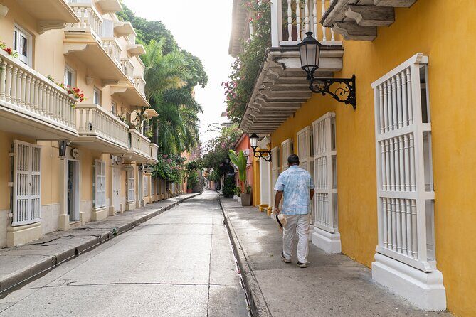 Top Rated Full City Tour of Cartagena - Air-conditioned transport plus short, efficient stops