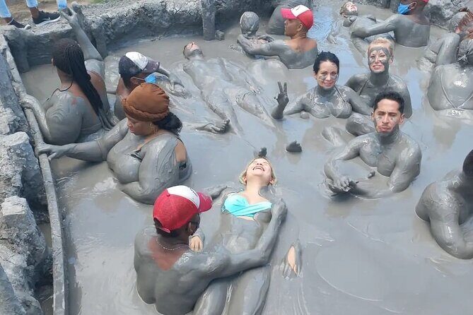Totumo volcano and pink sea - La Boquilla lunch: a reset between mud and salt