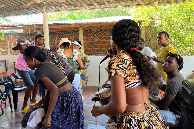 Tour a san Basilio de Palenque desde cartagena - Palenque sweets and ñeque: food that tells the story
