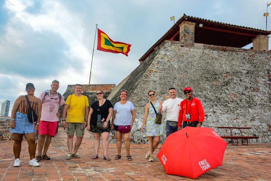 Tour Compartido al Castillo San Felipe de Barajas Cartagena - Walking from Getsemaní to San Felipe: the route that makes Cartagena click