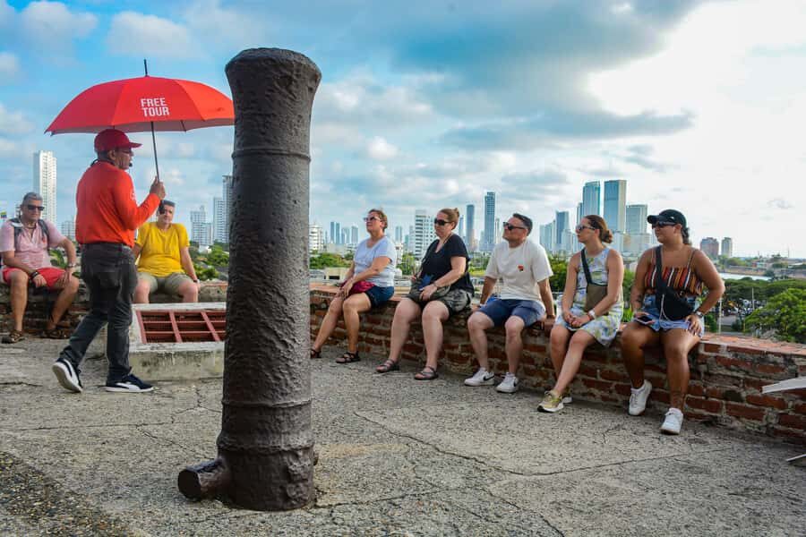 Tour Compartido al Castillo San Felipe de Barajas Cartagena - The Chocolate Museum stop: a small break that actually helps