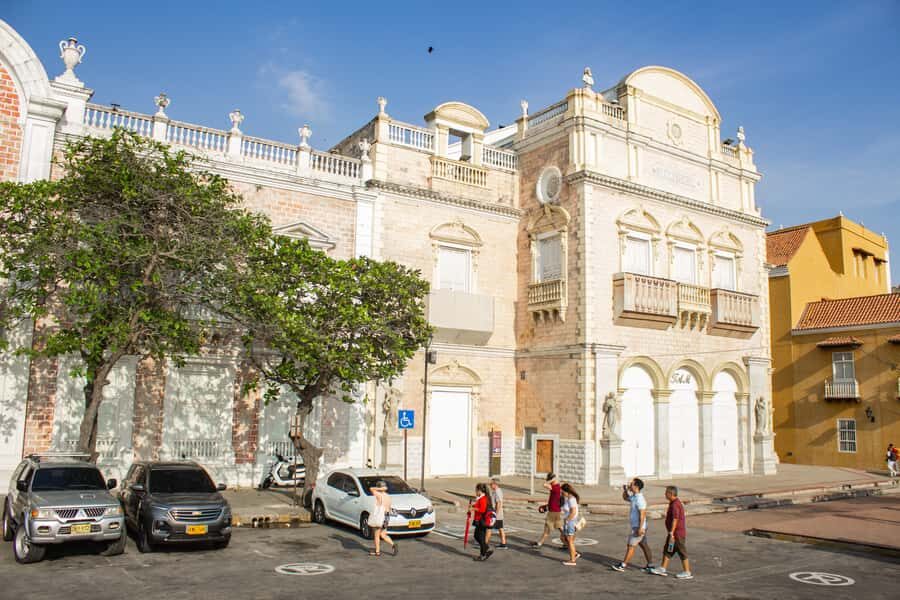 Tour Compartido de Gabriel García Marquez en Cartagena - Who this tour is best for (and who should think twice)