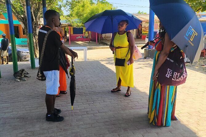 Tour cultural to san Basilio de Palenque from cartagena - Stop 5: The Kid Pambele statue stop
