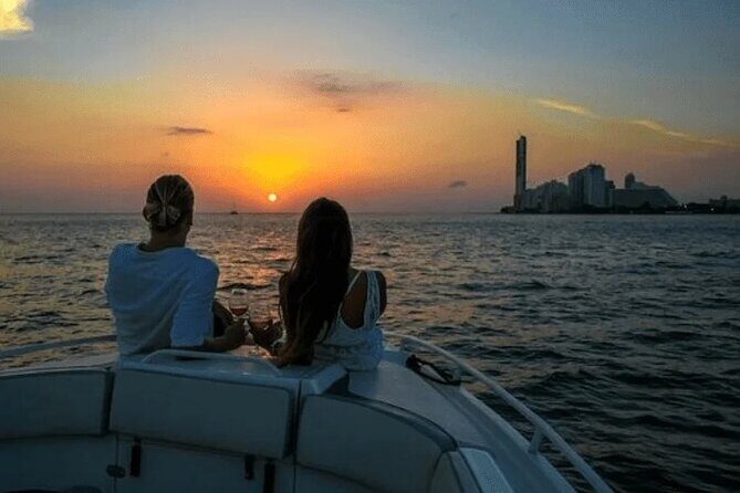 Tour of Bahia in Cartagena with Sunset, Music and Open Bar - Key Things to Know Before You Go
