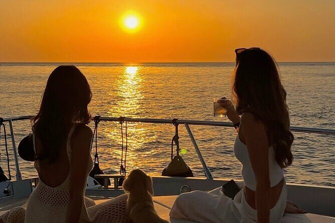 Tour of Bahia in Cartagena with Sunset, Music and Open Bar - Cartagena Bay Sunset Cruise: What Makes This One Different