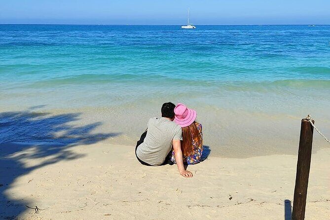 Tour to Playa Tranquila Barú a Magical Experience in Cartagena - Getting there the easy way: van comfort and a slow boat along the coast