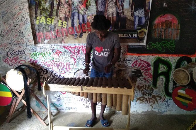 Tour to San Basilio de Palenque - African village - Stop 1: arriving in San Basilio de Palenque