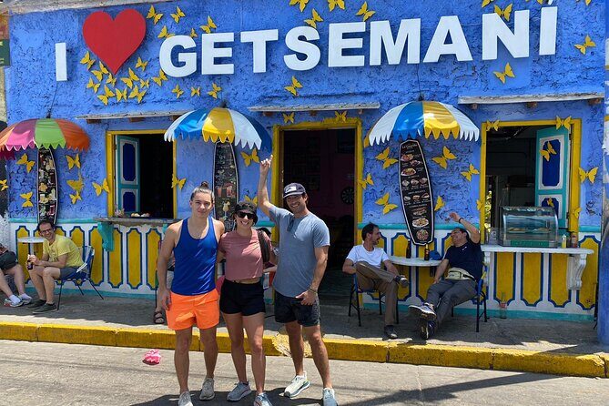 ULTIMATE FULL CITY TOUR with ANTHONY BOURDAIN's STYLE LUNCH - Getsemaní: Plaza de la Trinidad and the legends that explain a neighborhood