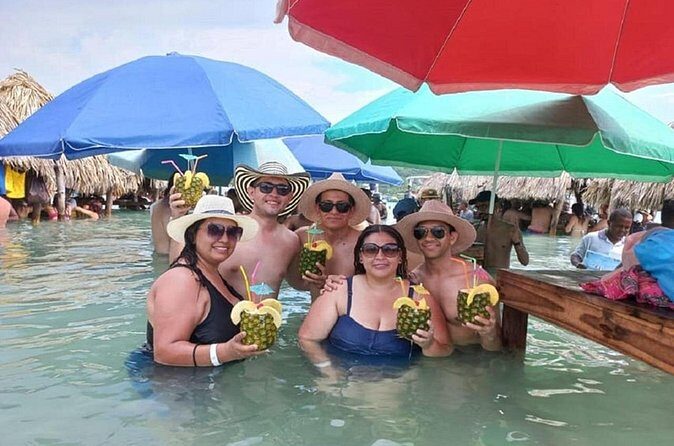 Visit Cholon & Baru with lunch - Speedboat to Cholón: The Fun Island Part