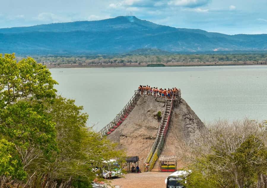 Volcan del Totumo + Playa + Piscina - At the Volcano: Timing, Photos, Shopping, and Realistic Crowds