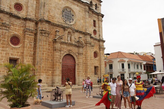 Walled Cartagena: Group Tour with Live Audio System - Ladies Street and Colonial Architecture Stops: See the City Up Close